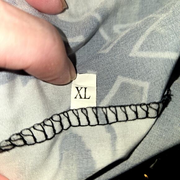 Men's XL Sox Black White Shirt Short Sleeve 46 48 Button Down - Picture 3 of 5